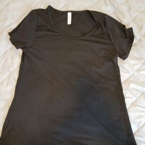 🦄Lularoe Classic T solid black Medium